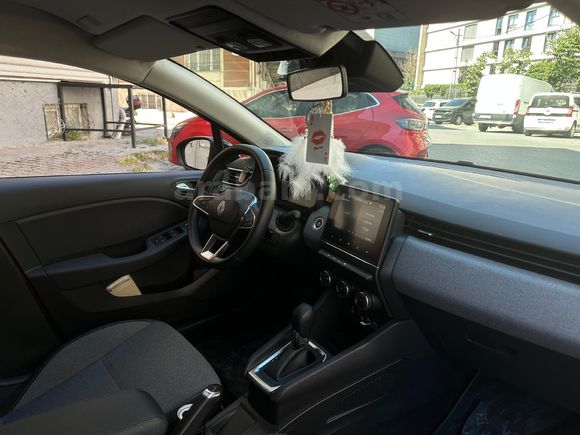 Sahibinden Renault Clio 1.0 TCe Evolution 2024 Model