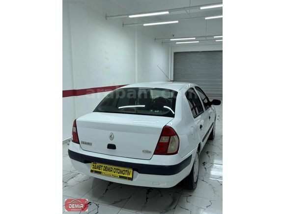 TR'DE TEK 2005 MDL CLİO 122.000 KM DE