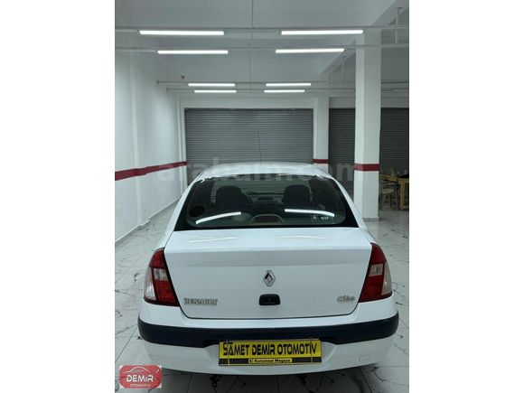 TR'DE TEK 2005 MDL CLİO 122.000 KM DE