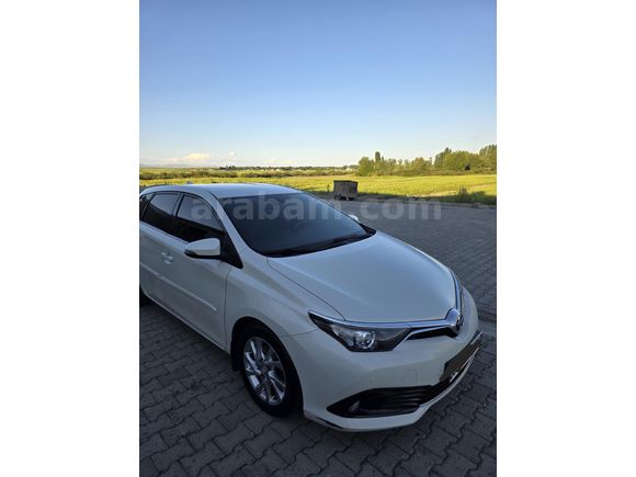 Sahibinden Toyota Auris 1.4 D-4D Advance 2016 Model  163.000 km Beyaz