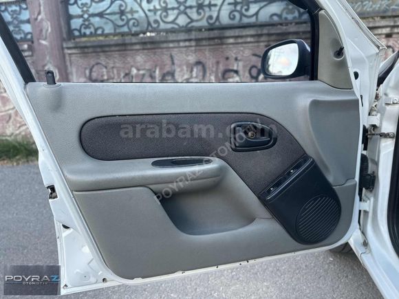 POYRAZ'DAN EMSALSİZ CLİO 1.4 KLİMALI