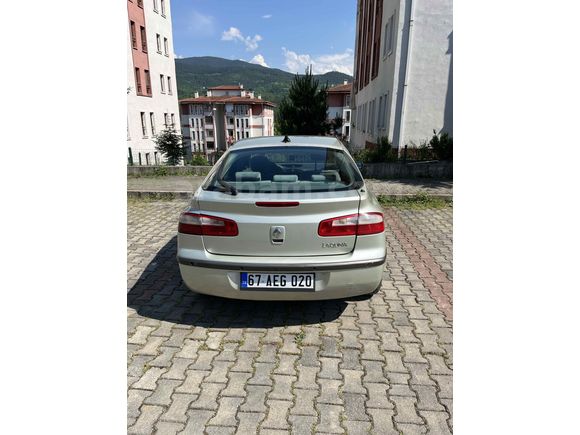 Sahibinden Renault Laguna 2.0 Privilege 2004 Model 
