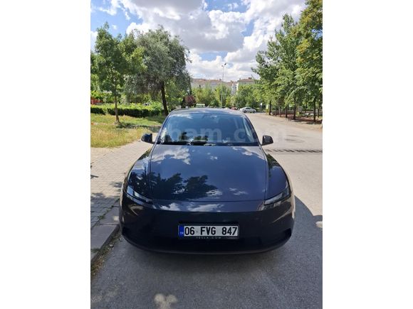 Sahibinden Tesla Model Y Standart (Juniper) 2025 Model Ankara 8500 km Gri (titanyum)