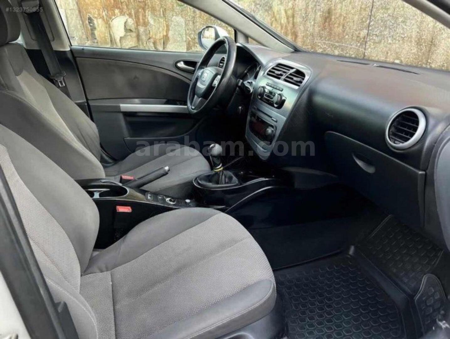 Galeriden Seat Leon 1.6 TDI CR Style 2010 Model Kayseri 280.000 km Beyaz 4