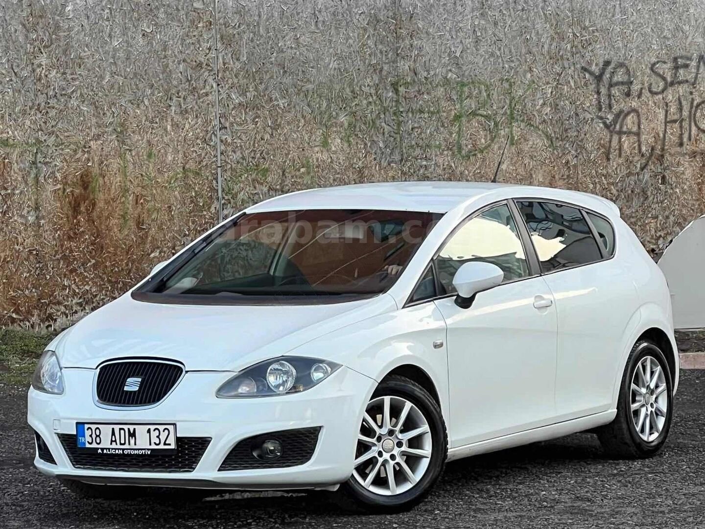 Galeriden Seat Leon 1.6 TDI CR Style 2010 Model Kayseri 280.000 km Beyaz 5