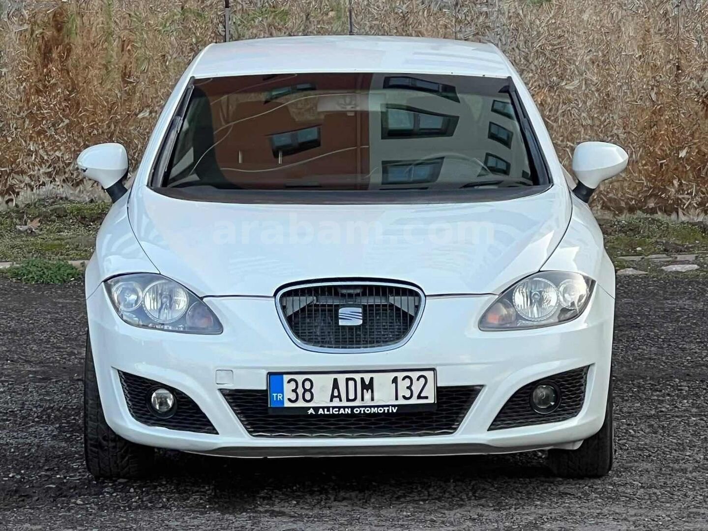 Galeriden Seat Leon 1.6 TDI CR Style 2010 Model Kayseri 280.000 km Beyaz 3