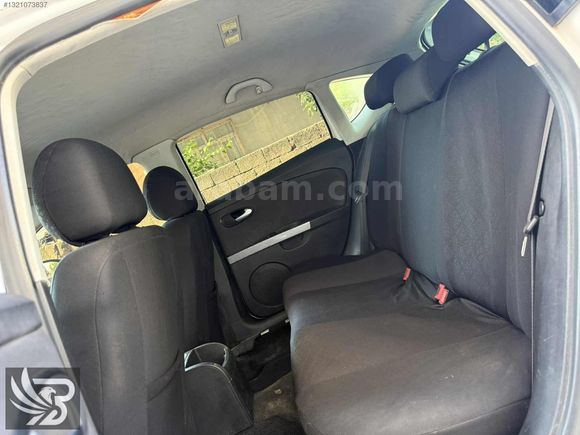 TEMİZ BAKIMLI LEON STYLE 240 BİN KM DE 1.6 OTOMATİK