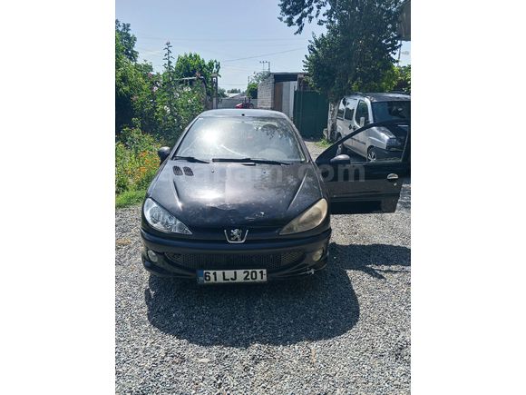 Sahibinden Peugeot 206 1.4 Comfort 2010 Model