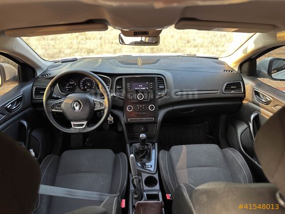 LUXE DRİVEDAN EXTRALI MEGANE 4 1.3 TCE