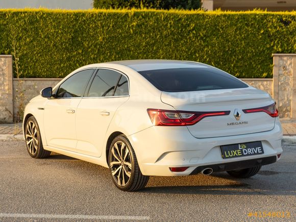 LUXE DRİVEDAN EXTRALI MEGANE 4 1.3 TCE