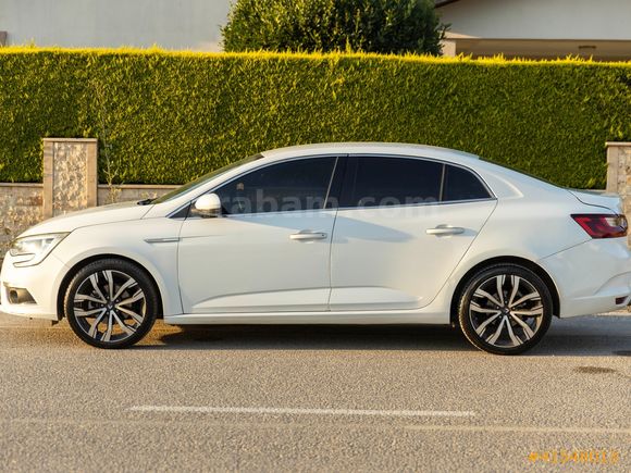 LUXE DRİVEDAN EXTRALI MEGANE 4 1.3 TCE