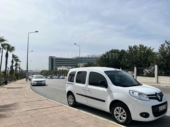 Sahibinden Renault Kangoo Multix 1.5 dCi Touch 2018 Model  125.000 km Beyaz