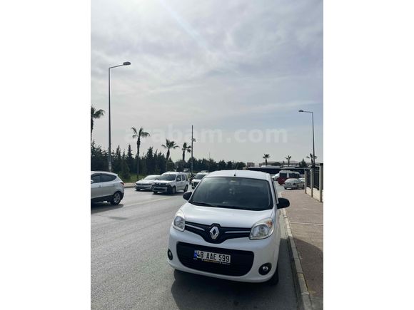 Sahibinden Renault Kangoo Multix 1.5 dCi Touch 2018 Model  125.000 km Beyaz