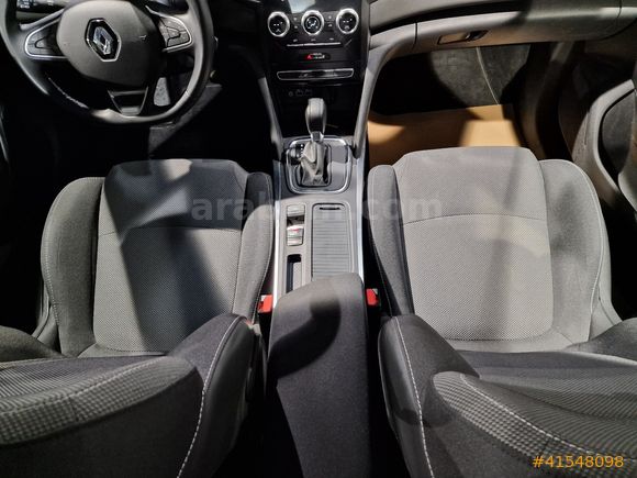 Renault Megane Sedan 1.3 TCe Touch EDC