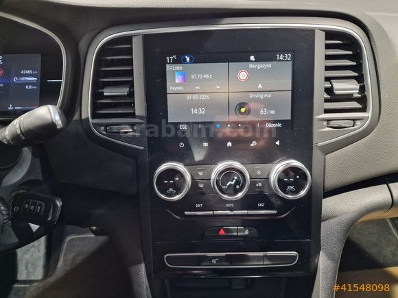 Renault Megane Sedan 1.3 TCe Touch EDC