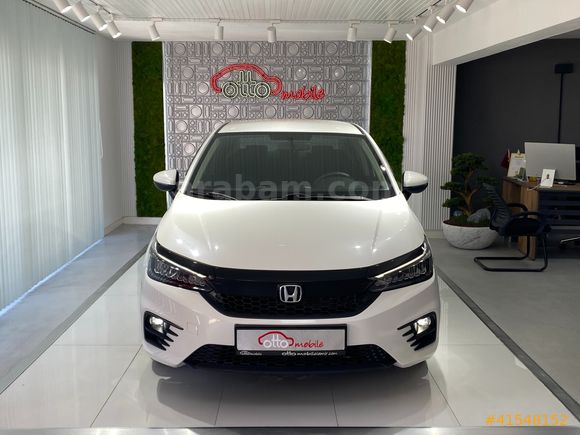OTTOMOBİLE 2023 HONDA CİTY 1.5 i-VTEC EXECUTİVE OTOMATİK..