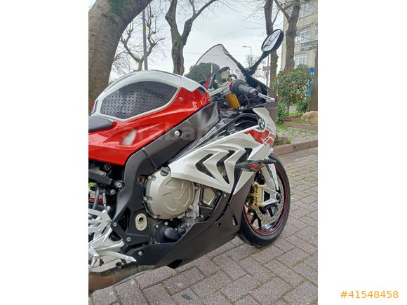 BMW S 1000 RR .TERTEMİZ 2017,den itibaren BORUSAN BAKIMLI.