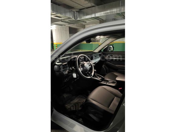 Sahibinden Honda HR-V 1.5 e-HEV Advance 2025 Model  deri koltuk ve kayıt kamerası var 