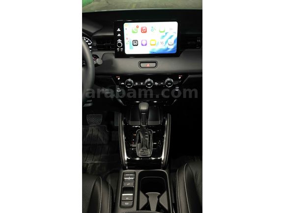 Sahibinden Honda HR-V 1.5 e-HEV Advance 2025 Model  deri koltuk ve kayıt kamerası var 