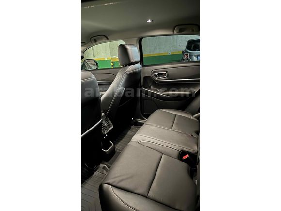 Sahibinden Honda HR-V 1.5 e-HEV Advance 2025 Model  deri koltuk ve kayıt kamerası var 