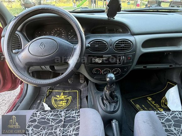 99 MODEL MAGANE 1 WAGON