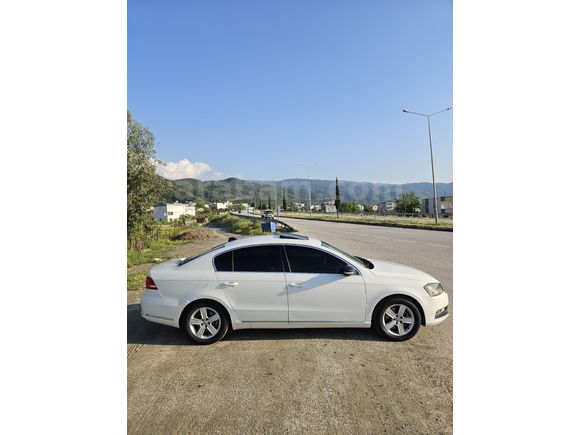 Sahibinden Volkswagen Passat 1.4 TSi BlueMotion Comfortline 2012 Model Kahramanmaraş 240.000 km Beyaz