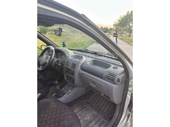 Sahibinden Renault Clio 1.4 RN 1999 Model 
