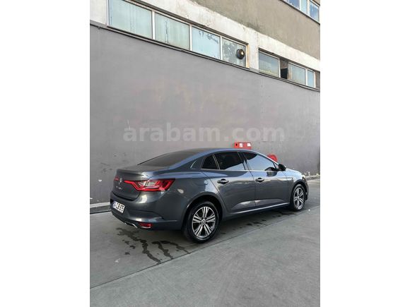 Sahibinden Renault Megane 1.3 TCe Touch 2024 Model  30.000 km Füme