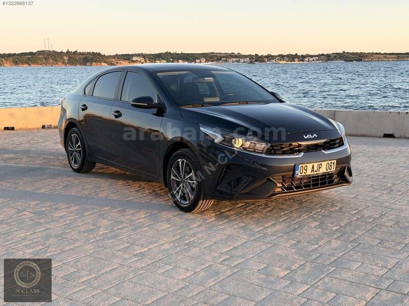 Galeriden Kia Cerato 1.6 MPI Elegance 2023 Model Aydın 49.000 km Lacivert