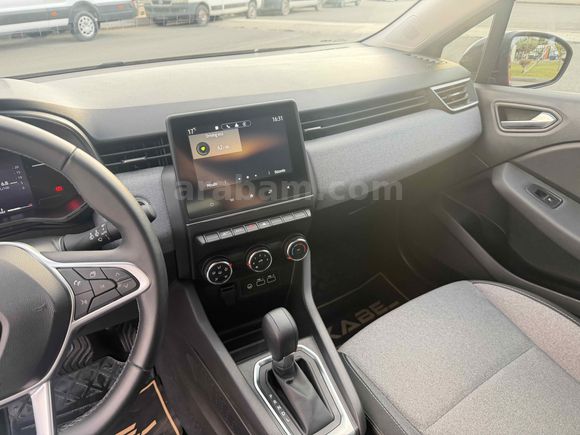 2023 CLİO 1.0 TCE EVOLUTİON OTOMATİK 26BİNKM HATASIZ BOYASIZ