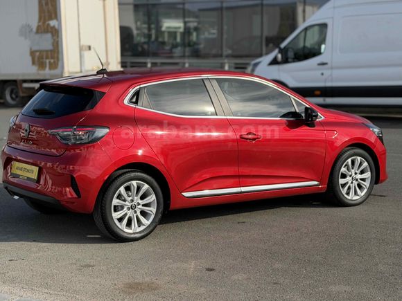 2023 CLİO 1.0 TCE EVOLUTİON OTOMATİK 26BİNKM HATASIZ BOYASIZ