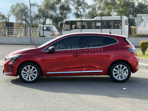2023 CLİO 1.0 TCE EVOLUTİON OTOMATİK 26BİNKM HATASIZ BOYASIZ