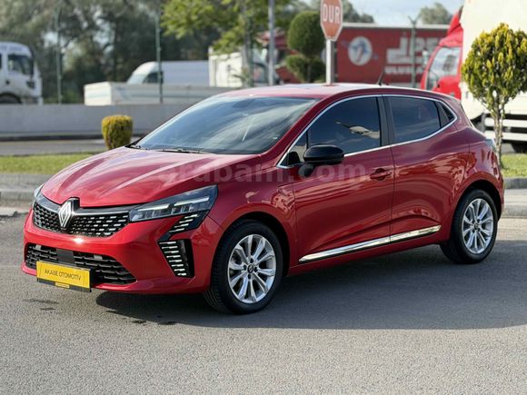 2023 CLİO 1.0 TCE EVOLUTİON OTOMATİK 26BİNKM HATASIZ BOYASIZ