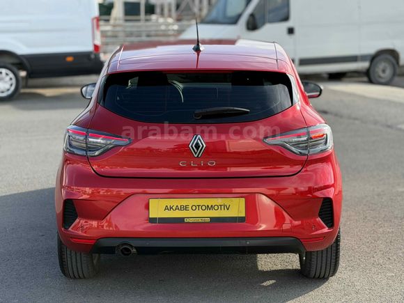 2023 CLİO 1.0 TCE EVOLUTİON OTOMATİK 26BİNKM HATASIZ BOYASIZ