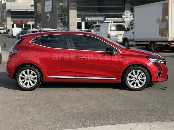 2023 CLİO 1.0 TCE EVOLUTİON OTOMATİK 26BİNKM HATASIZ BOYASIZ