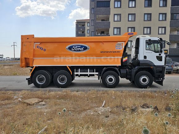 SAHİBİNDEN  DÜŞÜK KM  12 LASTİK SIFIR