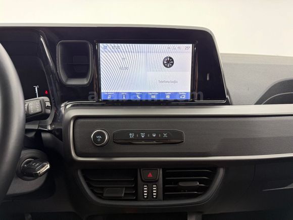 otomobil Ford Tourneo Courier 1.5 EcoBlue Deluxe