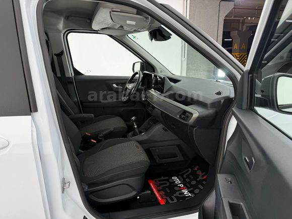 otomobil Ford Tourneo Courier 1.5 EcoBlue Deluxe