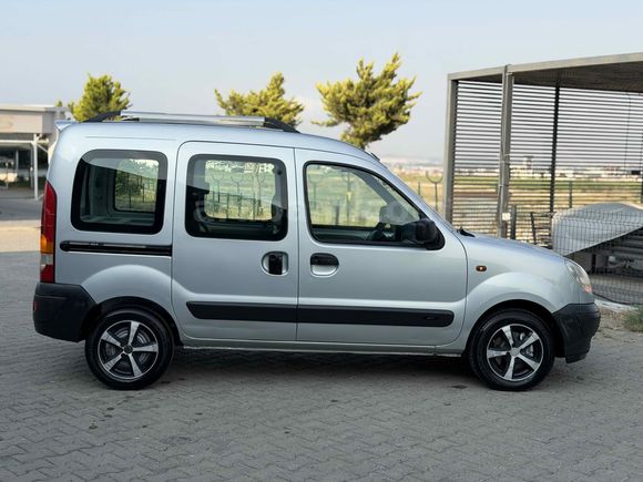 Ünlü otomotiv’den Renault Kangoo Multix 1.5 dCi Authentique 2006 Model  80 hp