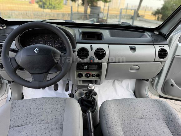 Ünlü otomotiv’den Renault Kangoo Multix 1.5 dCi Authentique 2006 Model  80 hp