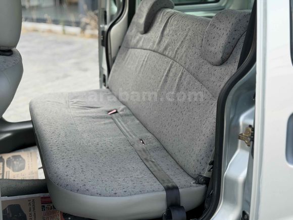 Ünlü otomotiv’den Renault Kangoo Multix 1.5 dCi Authentique 2006 Model  80 hp