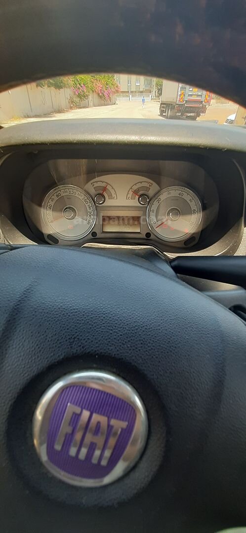 Sahibinden Fiat Linea 1.3 Multijet Emotion 2008 Model Antalya 125.000 km Füme 7