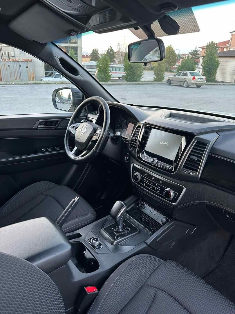 Galeriden KGM SsangYong Musso Grand 2.2 D Platinum 2023 Model Kütahya 103.000 km Beyaz 6