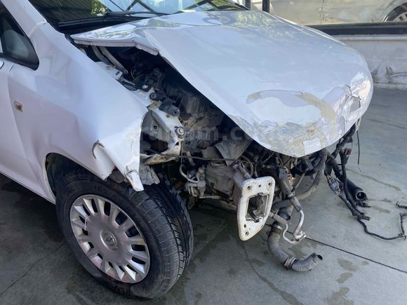 
2014 model 1.3 cdti Esentia plakalı ruhsatlı kredi kartı geçer 