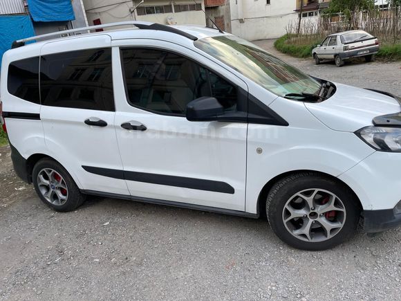 Sahibinden Ford Transit Courier 1.5 TDCi Trend 2021 Model
