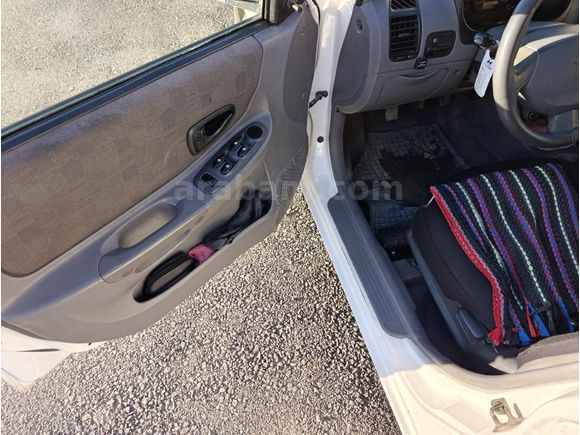 Sahibinden Hyundai Accent 1.3 Admire 2005 Model