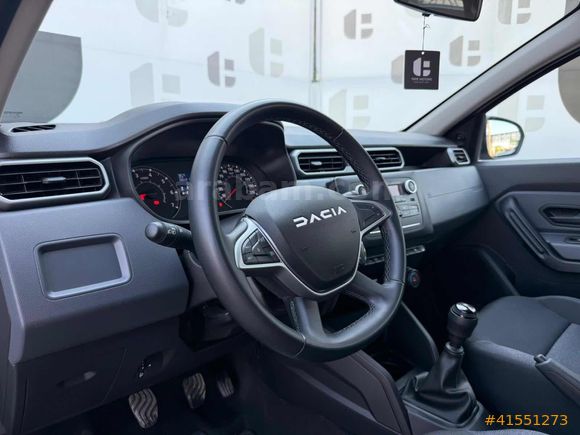 2024 DACİA DUSTER ESSENTİAL HATASIZ-BOYASIZ-4X4-17.500KM