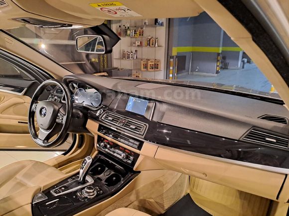 Sahibinden BMW 520i Premium..Full + full.2015 Model