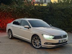 Sahibinden Volkswagen Passat 1.6 TDi BlueMotion Comfortline 2015 Model  176.000 km Beyaz