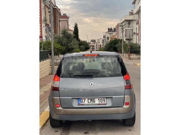 SERİ OTOMOTİV’DEN Renault Scenic 1.6 CAM TAVAN Dynamique 2004 Model Antalya